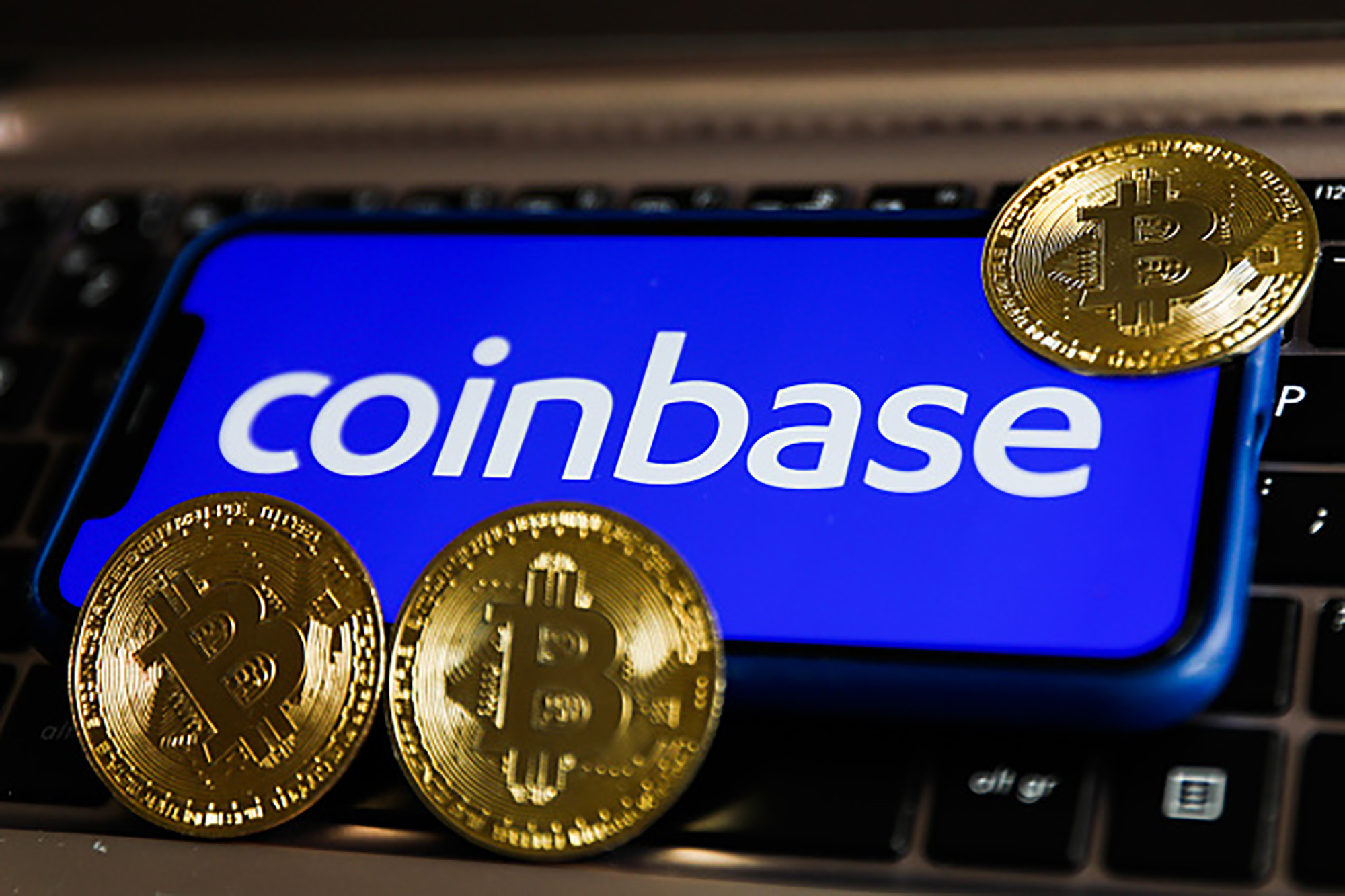 Coinbase, Bitcoin Para Çekme İşlemlerine Limit Mi Getirdi!